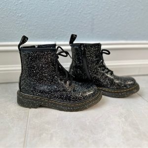Dr. Martens Kid's 1460 Patent Black Cosmic Glitter Boots - Junior Size 13